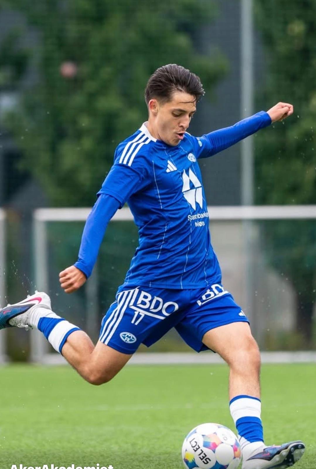 Ioan Alexandru Szamboti, Central Midfielder / Right Winger